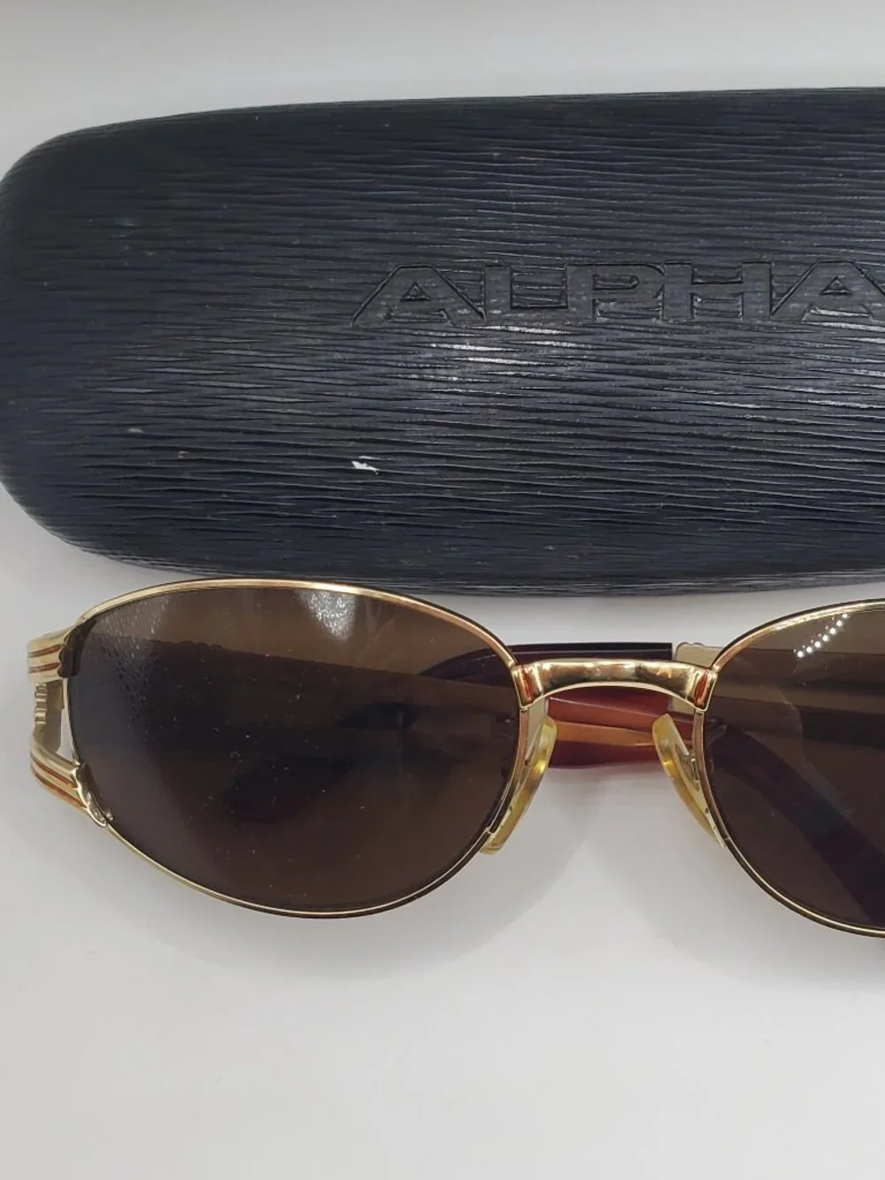 ✨ ALPHA Gold-Tone Tinted Retro Vintage Style Sunglasses + Hard Case